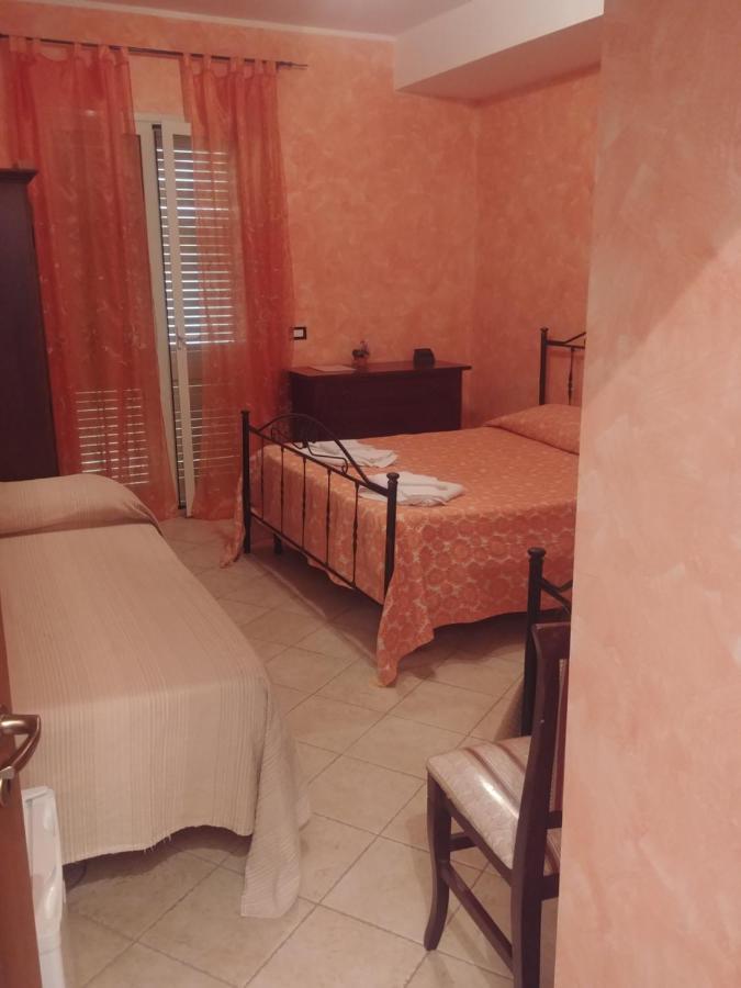 Paradise House Bed and Breakfast Calatabiano Exteriör bild